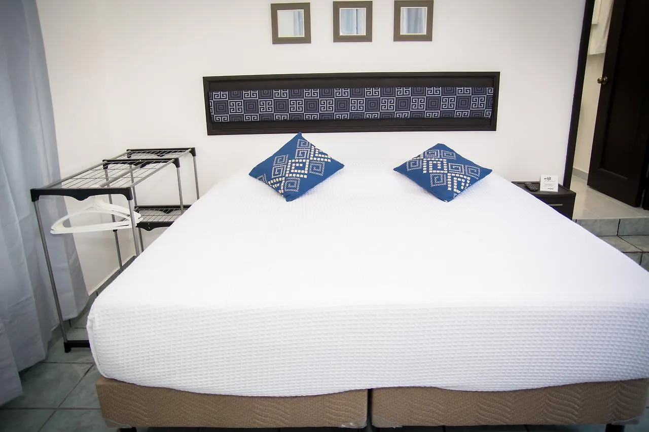 Vacation Rental - Upper Floor Room At Casa Cocoa Cozumel 0*,  México