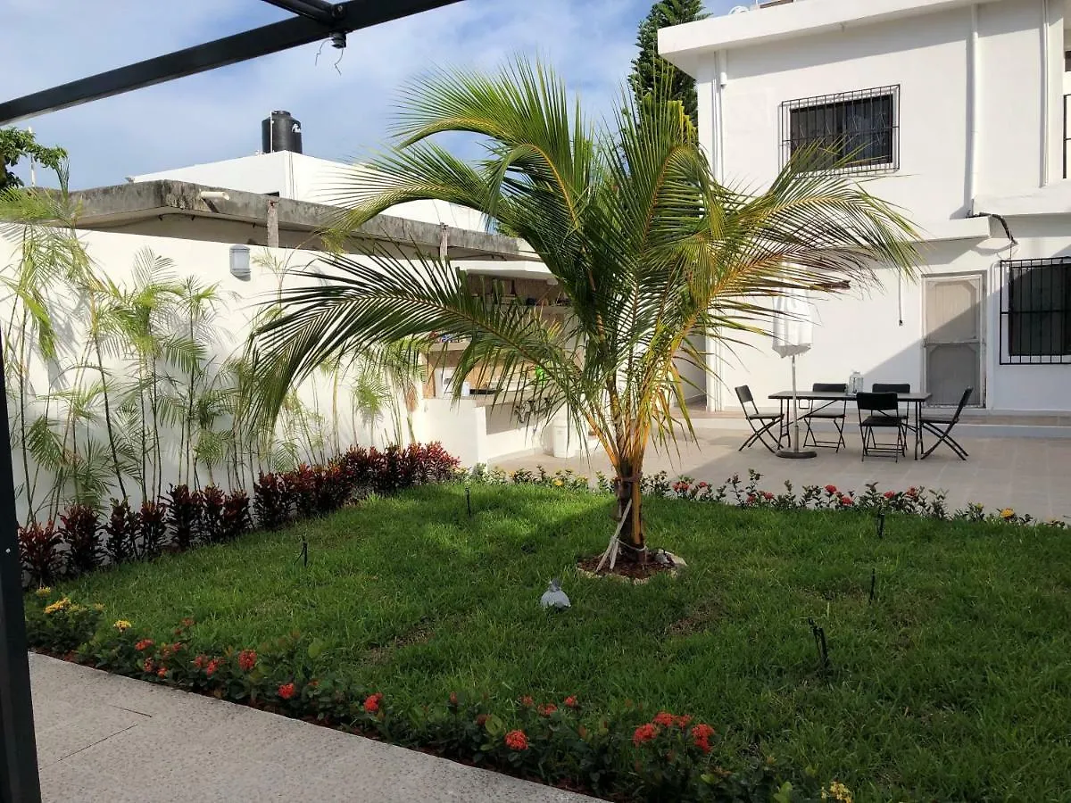 Vacation Rental - Upper Floor Room At Casa Cocoa Cozumel
